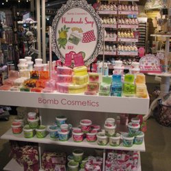 Lemon Tree Gifts - Bomb Cosmetics Soaps, Bath Bombs and other Bath goodies are indeed "the Bomb!"