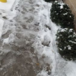 Subway - Icy sidewalk at Behan Oil / Subway at 79th and 88th Ave in Justice