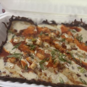 The Edge Thick Square Pizza - Buffalo chicken - Pizza Near Me - Plymouth , Massachusetts