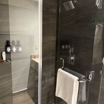Hyatt Regency - Terrific bathroom with a giant stone shower. - Hotels Near Me - Mérida, YUC Hyatt Regency - Terrific bathroom with a giant stone shower. - Hotels Near Me - Mérida, YUC