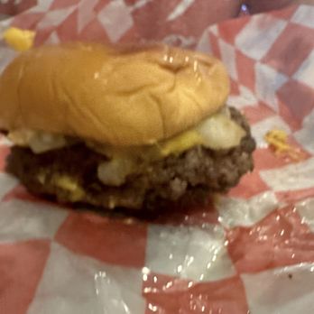 7th Street Burger Nomad - Burgers Near Me - New York, New York