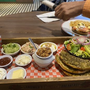 Cafe Landwer - Landwe Mediterranean Breakfast - Breakfast & Brunch Near Me - Boston, Massachusetts