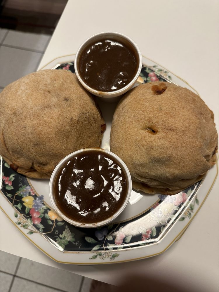 Barb’s Pasties And Pizza