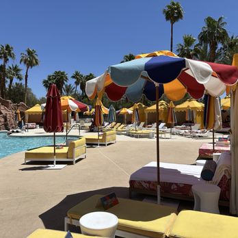 Ipanema Beach Club Pool - 21+ Pool - Swimming Pools Near Me - Las Vegas, Nevada