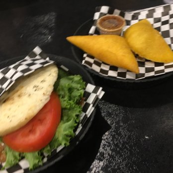 Los Verdes - Burgers Near Me - Miami, Florida