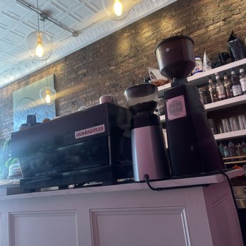 Parker - Inside - Breakfast & Brunch Near Me - West New York, New Jersey Parker - Inside - Breakfast & Brunch Near Me - West New York, New Jersey