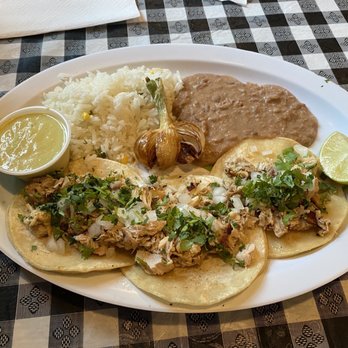 Kahlo's - Chicken street taco plate with a delicious white Spanish rice and beans - Mexican Near Me - Denver, Colorado