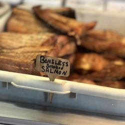 Carlson's Fishery - Smoked Salmon