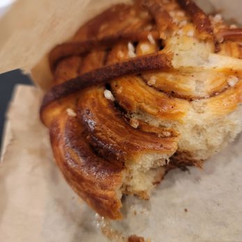 Commonwealth Joe - Cafes Near Me - Arlington, Virginia