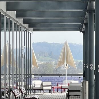 Swiss Lounge E - Senator lounge has umbrella and lounges! - Airport Lounges Near Me Swiss Lounge E - Senator lounge has umbrella and lounges! - Airport Lounges Near Me