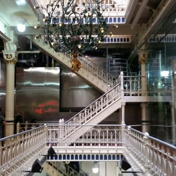 Budweiser Brewery Experience - Beer Tours Near Me - Saint Louis, Missouri