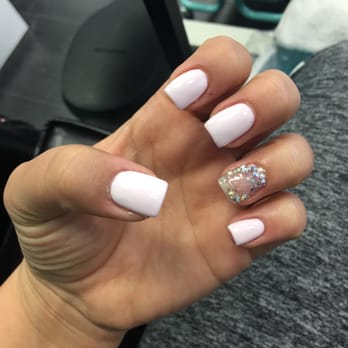 The Nail Bar - Nails by Gigi! - Nail Salons Near Me - Burbank, California