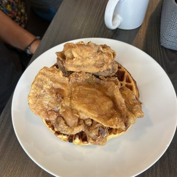 Jessica's - Chicken and waffles - Breakfast & Brunch Near Me - Aiea, Hawaii Jessica's - Chicken and waffles - Breakfast & Brunch Near Me - Aiea, Hawaii