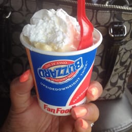 Mini banana cream pie blizzard Mini banana cream pie blizzard
