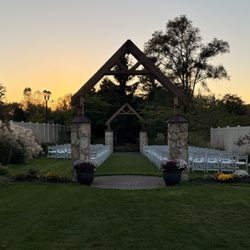 Glen Oaks County Golf Course - Outdoor ceremony area
