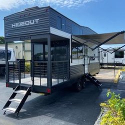 Sun Camper Liquidators - Check out this loft model