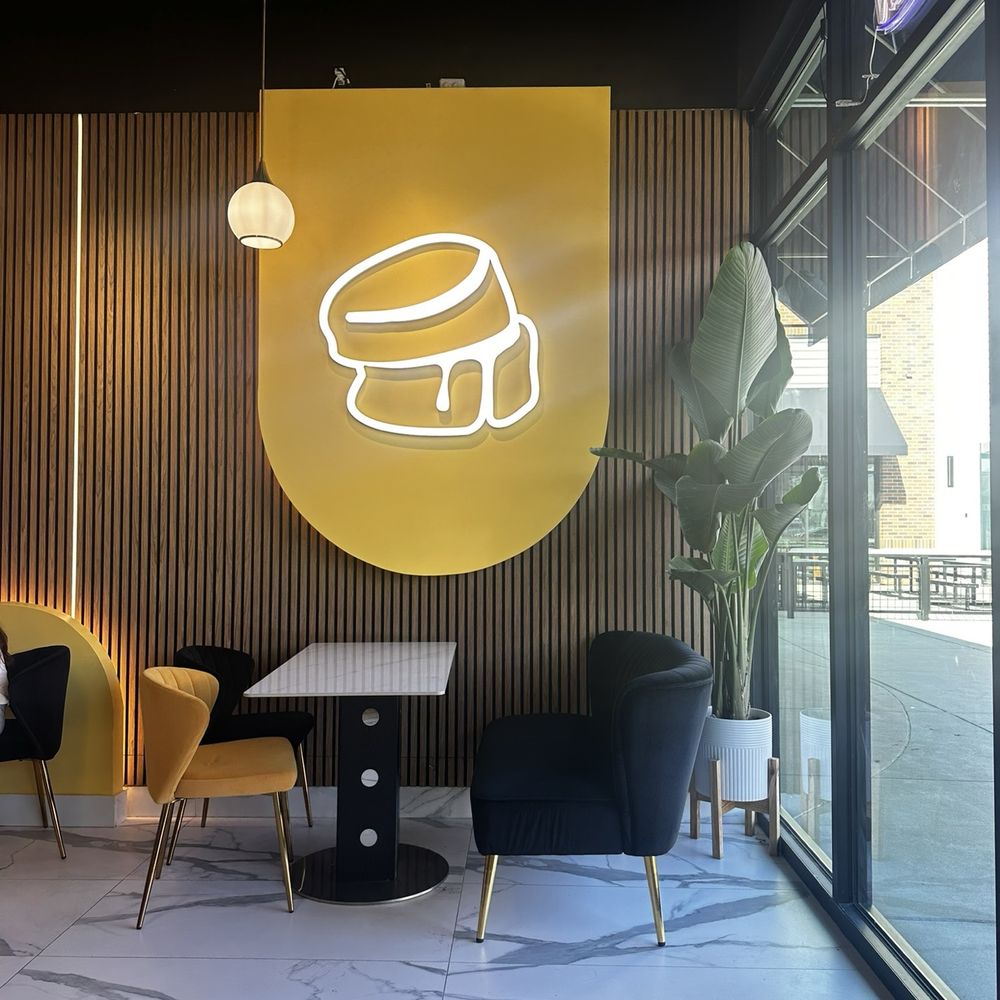 Fluffy Fluffy - Inside - Coffee & Tea Near Me - Davis, California