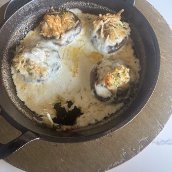 Ocean Paradise Restaurant & Bar - Stuff led mushrooms - Seafood Near Me - Fairfax, Virginia