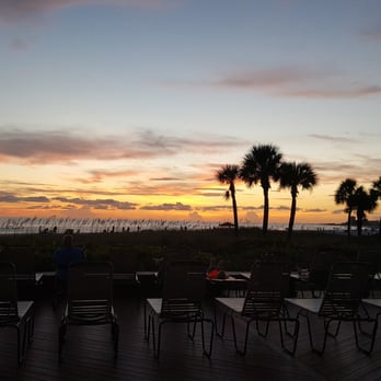 Siesta Dunes Beach Condominiums - Sunset on the deck - Vacation Rentals Near Me - Siesta Key, Florida