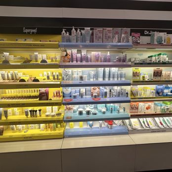 SEPHORA - Cosmetics & Beauty Supply Near Me - Ventura, California