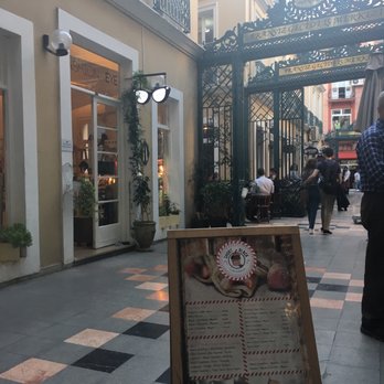 Short Black - Cafes Near Me - Istanbul, 34 Short Black - Cafes Near Me - Istanbul, 34