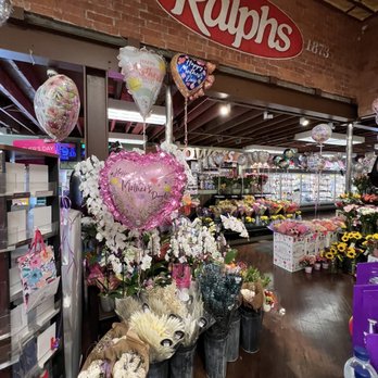 Ralphs - the inside of a grocery store - Grocery Near Me - San Diego, California Ralphs - the inside of a grocery store - Grocery Near Me - San Diego, California