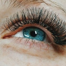 Lashed by Ronni - Hybrids are my favorite!