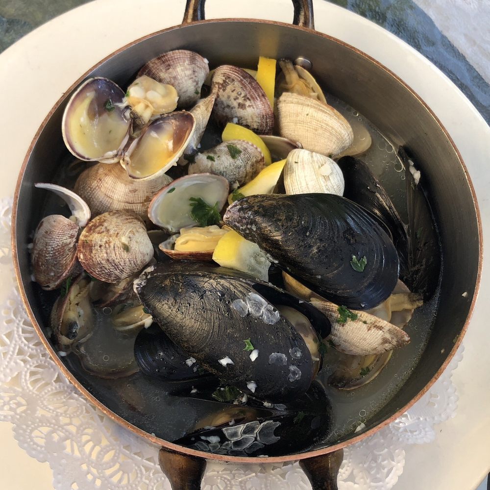 Chinook's - Mussels and clams - Seafood Near Me - Seattle, Washington Chinook's - Mussels and clams - Seafood Near Me - Seattle, Washington