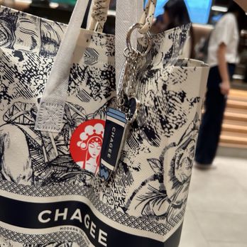 Chagee Modern Teahouse - Carrier bag if you order two or more drinks. Key chain was from opening day. - Coffee & Tea Near Me - Brea, California