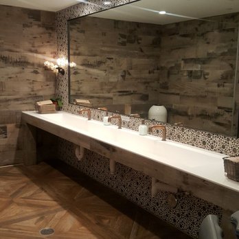 True Food Kitchen - Clean washroom and soundproof toilet doors - Vegetarian Near Me - Pasadena, California True Food Kitchen - Clean washroom and soundproof toilet doors - Vegetarian Near Me - Pasadena, California