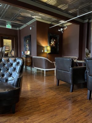 The Tin Lizzie Lounge by null