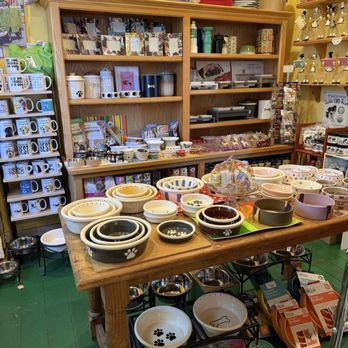 Molly's Pup-Purr-Ee - Pet supplies in stylish selections - Pet Stores Near Me - Danville, California Molly's Pup-Purr-Ee - Pet supplies in stylish selections - Pet Stores Near Me - Danville, California