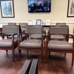 Center for Neurosurgical and Spine Care - Waiting room is pleasant.