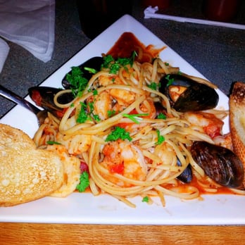 Captain John's Dockside - Perfect Blend of spices with just the right amount of seafood. The mussels are the best I've ever had! - Seafood Near Me - Chapel Hill, North Carolina