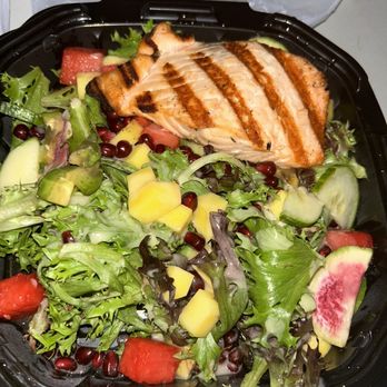 14 North Daiquiri Bar - Sunny isles salad with salmon - Cocktail Bars Near Me - Dania Beach, Florida