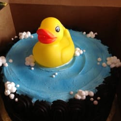 Southgate Bakery - Gender reveal cake