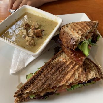 Copper Kettle Cafe - BLT Sandwich - Cafes Near Me - Waterdown, Ontario
