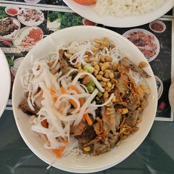 Pho Bang Restaurant - Grilled pork with vermicelli rice. - Vietnamese Near Me - Flushing, New York Pho Bang Restaurant - Grilled pork with vermicelli rice. - Vietnamese Near Me - Flushing, New York