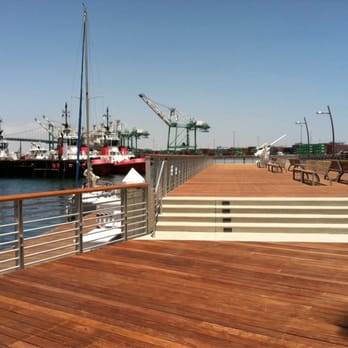 Downtown Harbor Plaza - Parks Near Me - Los Angeles, California