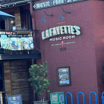 Lafayette's Music Room - Front entrance when walking  inside... - Music Venues Near Me - Memphis, Tennessee