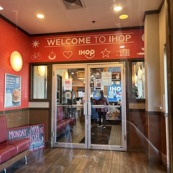 IHOP - Breakfast & Brunch Near Me - Totowa, New Jersey