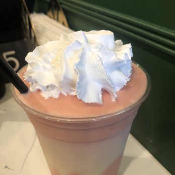 Sanguich - Mamey milkshake - Cuban Near Me - Miami, Florida