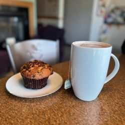 Black Canyon Coffee - Muffin and latte