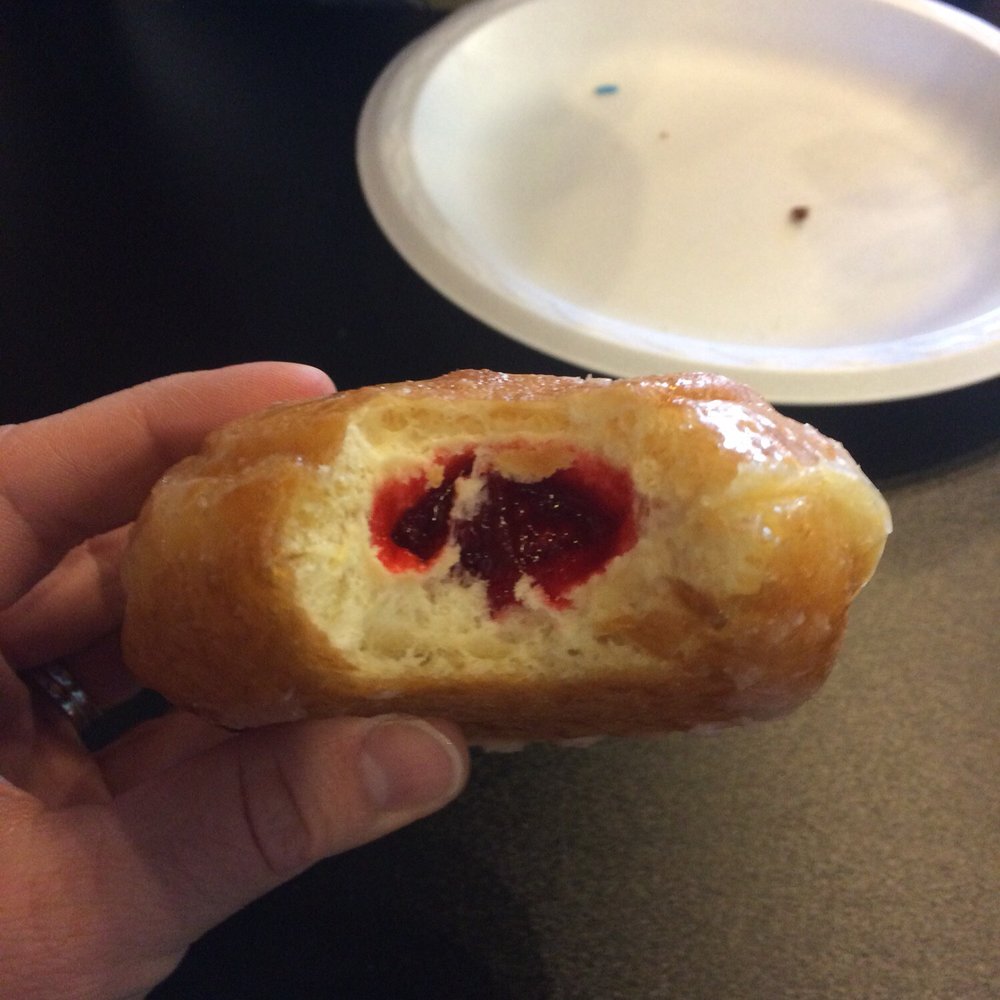 Donut Star Cafe - I've had jelly donuts with more jelly but I've definitely had a lot with less. This one could have had more but not so skimpy I'd complain. - Donuts Near Me - Draper, Utah Donut Star Cafe - I've had jelly donuts with more jelly but I've definitely had a lot with less. This one could have had more but not so skimpy I'd complain. - Donuts Near Me - Draper, Utah