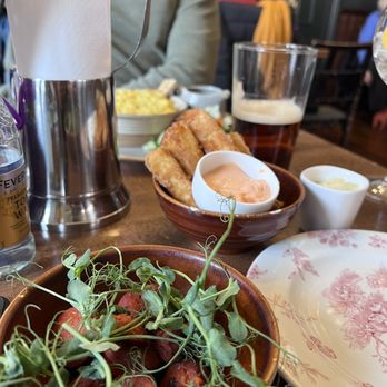 The White Lion - Pubs Near Me - London, XGL The White Lion - Pubs Near Me - London, XGL
