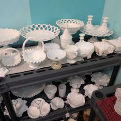 Blue Heron Antiques - China on the back wall.