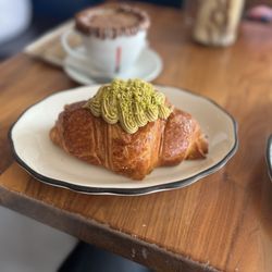 La Boulangerie Boul'Mich - Pistachio croissant