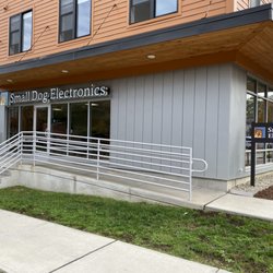 Small Dog Electronics in Burlington gift card