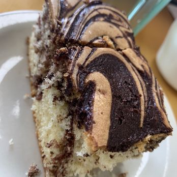 Flakowitz Bagel Inn - Complimentary marble cake - Bagels Near Me - Boca Raton, Florida Flakowitz Bagel Inn - Complimentary marble cake - Bagels Near Me - Boca Raton, Florida