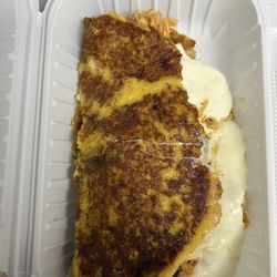 Coromoto Restaurant - Cachapa  with chicken